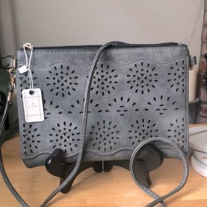 NWT CROSSBODY BAG BE CLEVER
